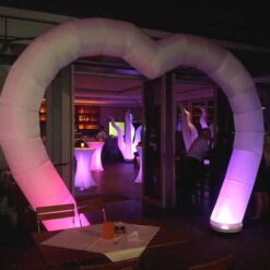 Aufblasbares Herz mit LED Beleuchtung