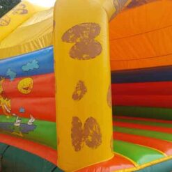 Eyecatcher Hüpfburg Giraffe P-L - die Imposante Hüpfburg 11 Giraffe seitlich vorne original