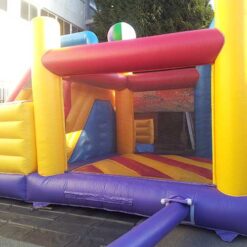 Springen, Rutschen, Jubeln – Zirkusspaß für Alle! Hüpfburg Zirkus 12 Zirkus rueckseite