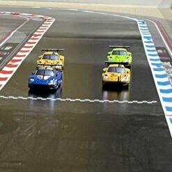 Carrera Hybrid Rennbahn mieten: Die Zukunft des Rennsports für Ihr Event 13 Carrera Hybrid Porsche Startaufstellung