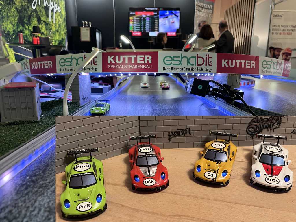 Carrera Hybrid Event Bahn mit Branding der Bahn und der Fahrzeuge