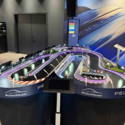 Carrear Hybrid Messe Event Bahn mit Peugeot Kunden Branding